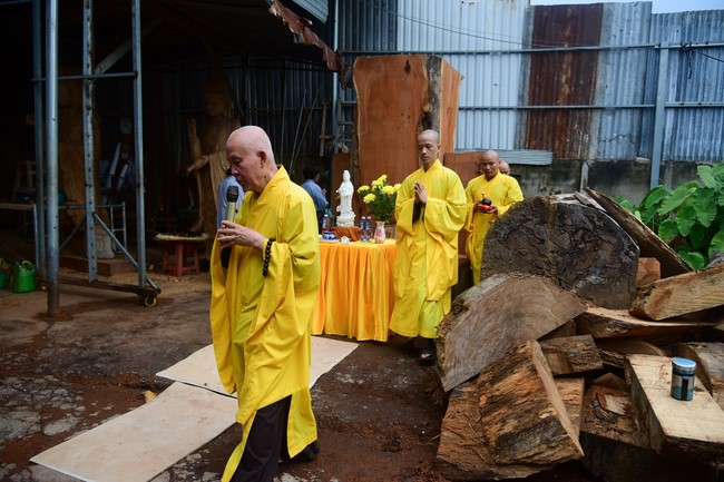 Lễ gia trì khởi công tạc tượng Phật