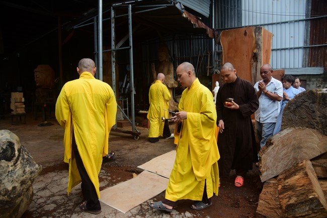 Lễ gia trì khởi công tạc tượng Phật