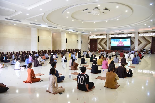 Gosinga Vietnam – Continuous Attention meditation Retreat for students