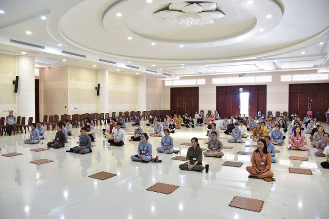 Gosinga Vietnam – Continuous Attention meditation Retreat for students