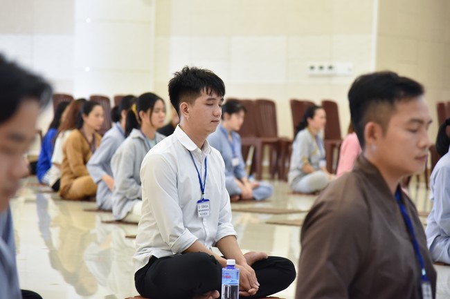 Gosinga Vietnam – Continuous Attention meditation Retreat for students