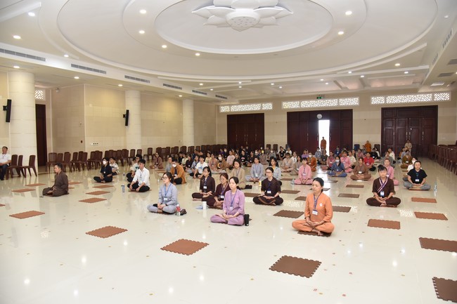 Gosinga Vietnam – Continuous Attention meditation Retreat for students