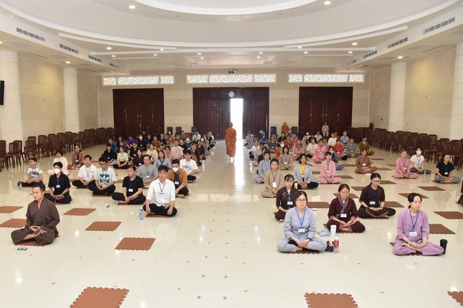 Gosinga Vietnam – Continuous Attention meditation Retreat for students