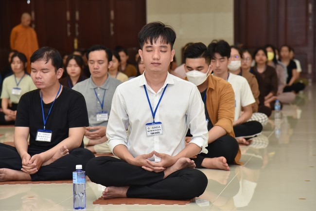 Gosinga Vietnam – Continuous Attention meditation Retreat for students