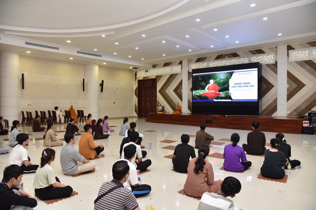 Gosinga Vietnam – Continuous Attention meditation Retreat for students