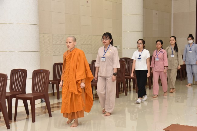 Gosinga Vietnam – Continuous Attention meditation Retreat for students