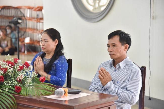 Wedding Ceremony at the pagoda