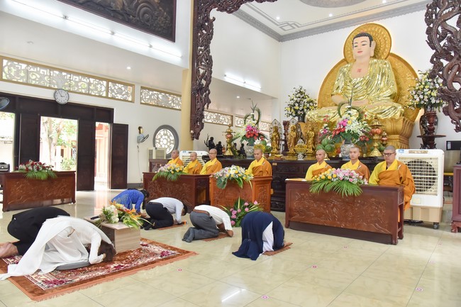 Wedding Ceremony at the pagoda