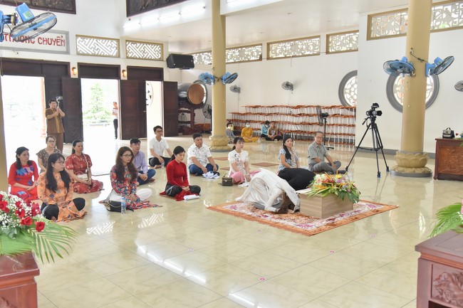 Wedding Ceremony at the pagoda