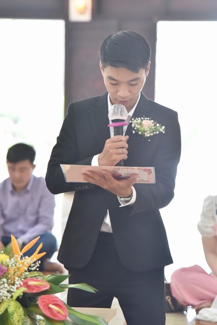 Wedding Ceremony at the pagoda