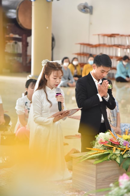 Wedding Ceremony at the pagoda
