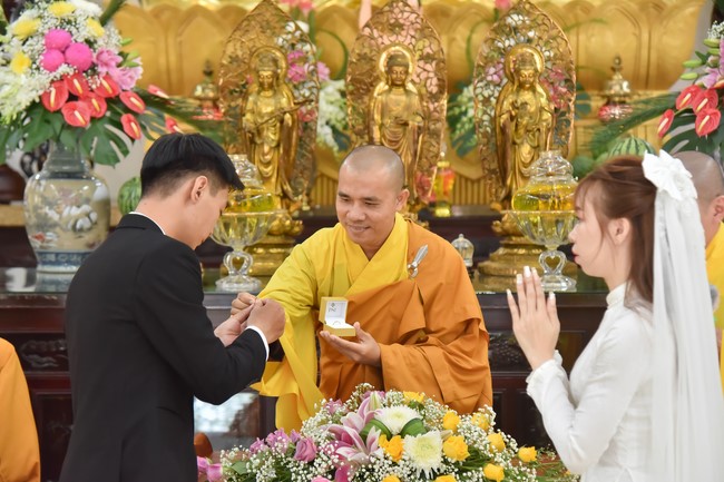 Wedding Ceremony at the pagoda