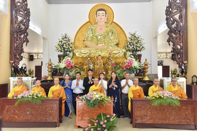 Wedding Ceremony at the pagoda