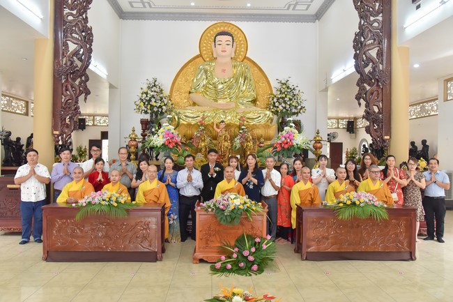 Wedding Ceremony at the pagoda