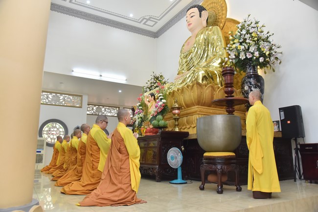 Wedding Ceremony at the pagoda