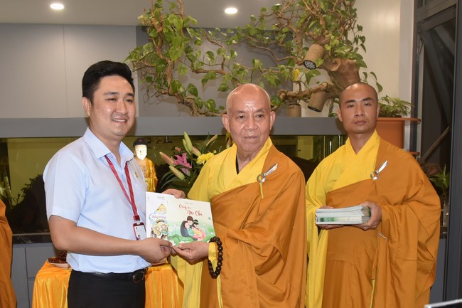 Lễ Cầu an Công ty TNHH Chiếu Xạ và Công ty Kho Vận Toàn Phát