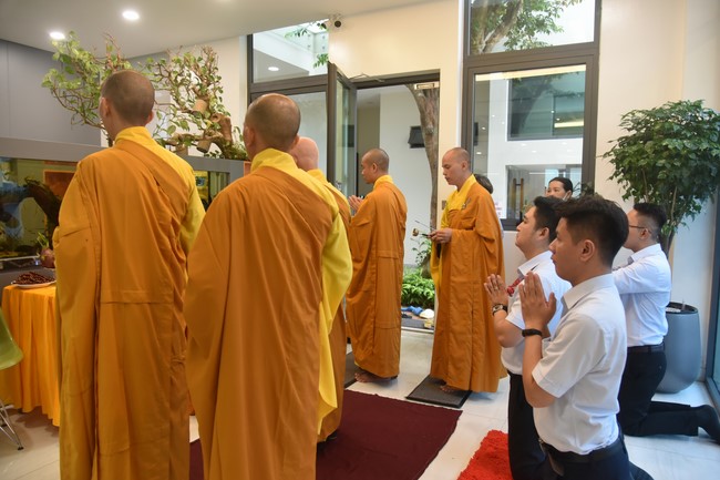 Lễ Cầu an Công ty TNHH Chiếu Xạ và Công ty Kho Vận Toàn Phát