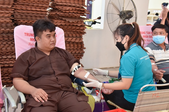 Humanitarian Blood Donation