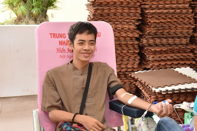 Humanitarian Blood Donation