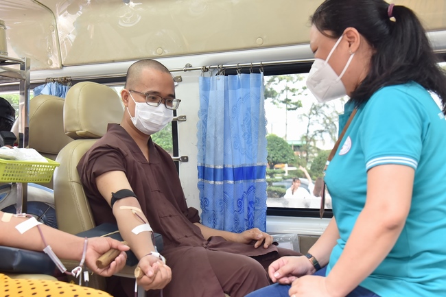 Humanitarian Blood Donation