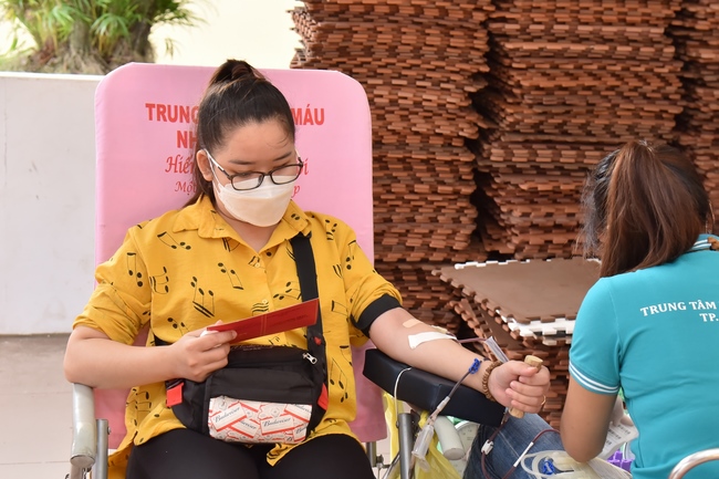 Humanitarian Blood Donation