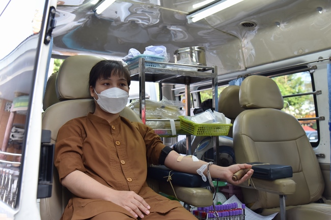 Humanitarian Blood Donation