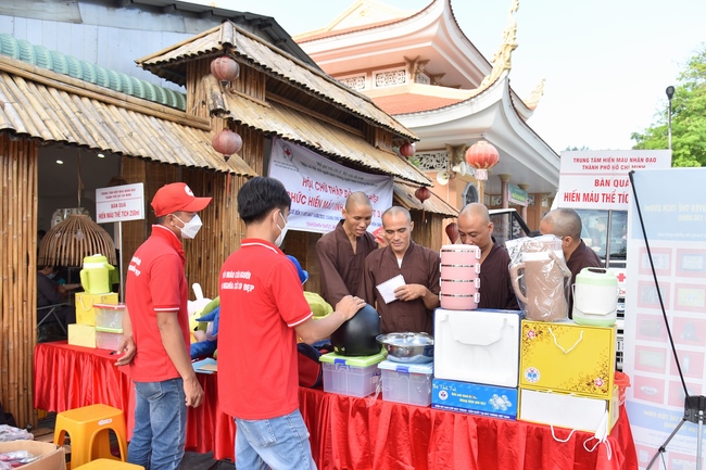 Humanitarian Blood Donation