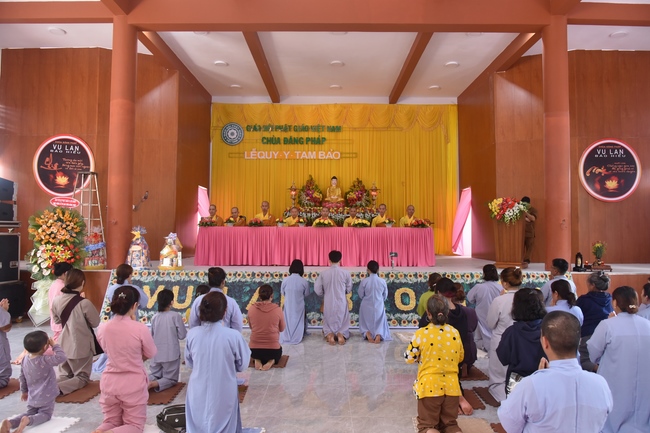 The Great Ullambana Ceremony at at Dang Phap Pagoda.