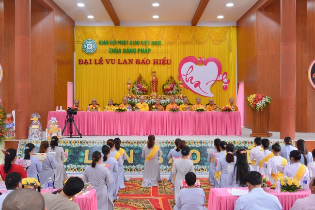 The Great Ullambana Ceremony at at Dang Phap Pagoda.