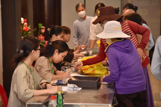 Entering the 97th Seven Day Retreat - Assembly for reciting the Buddha