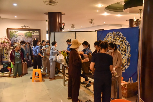 Entering the 97th Seven Day Retreat - Assembly for reciting the Buddha