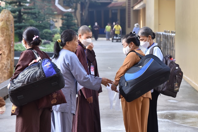 Entering the 97th Seven Day Retreat - Assembly for reciting the Buddha