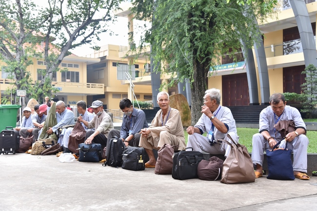 Entering the 97th Seven Day Retreat - Assembly for reciting the Buddha
