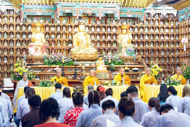 Great Ullambana Ceremony at Kim Cang Tinh Do Temple (창원금강정도사) in Masan City, Korea