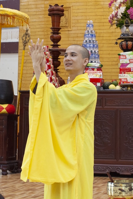 One-day Retreat for Students at Giai Lam pagoda, Ha Tinh
