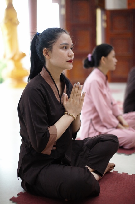 One-day Retreat for Students at Giai Lam pagoda, Ha Tinh