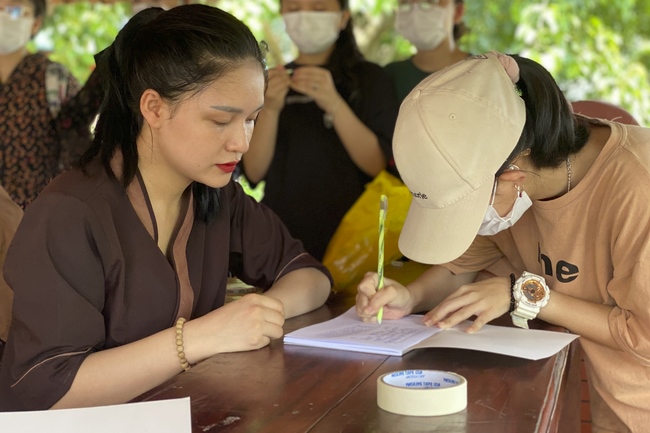 One-day Retreat for Students at Giai Lam pagoda, Ha Tinh