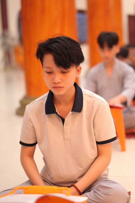 One-day Retreat for Students at Giai Lam pagoda, Ha Tinh