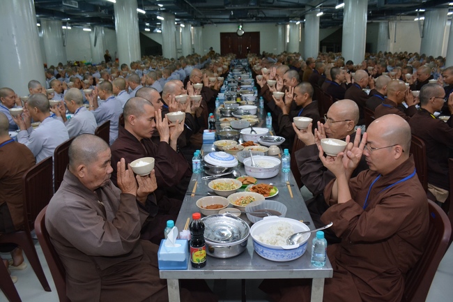 Dharma talk Good roots - blessing - conditions of Pure Land practitioners - The 97 th Seven-day Retreat - Part 2