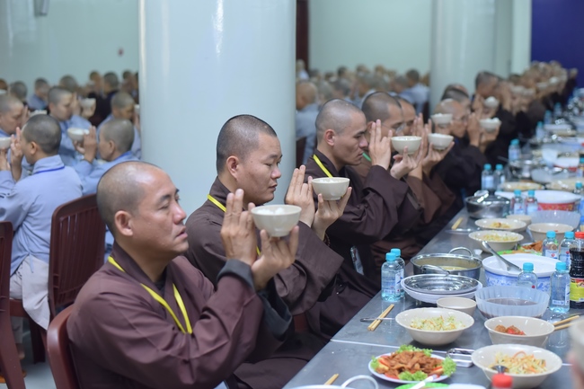 Dharma talk Good roots - blessing - conditions of Pure Land practitioners - The 97 th Seven-day Retreat - Part 2