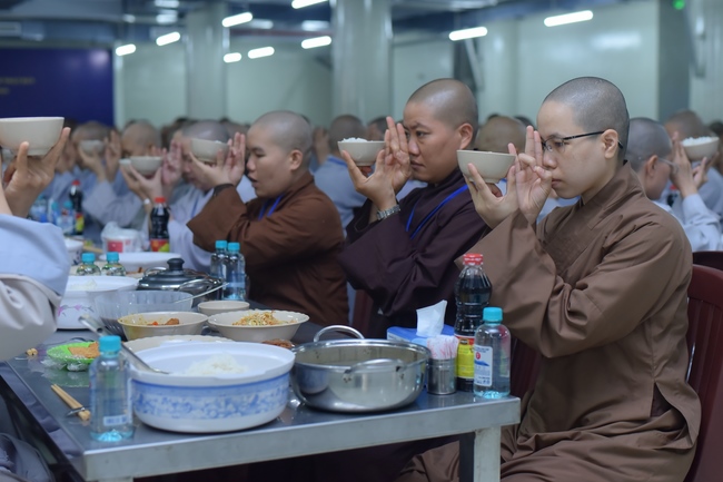 Dharma talk Good roots - blessing - conditions of Pure Land practitioners - The 97 th Seven-day Retreat - Part 2