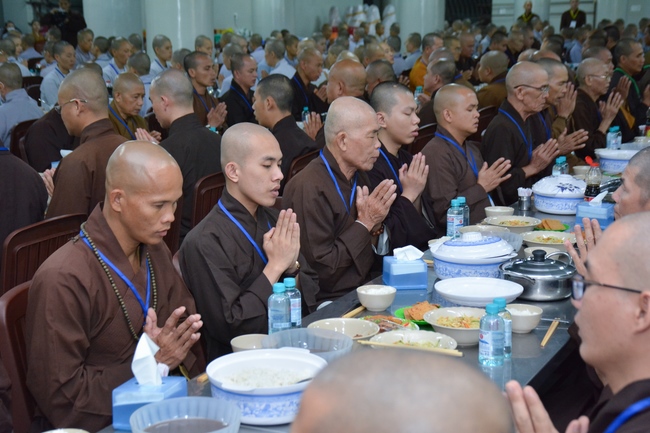 Dharma talk Good roots - blessing - conditions of Pure Land practitioners - The 97 th Seven-day Retreat - Part 2