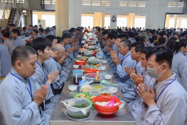 Dharma talk Good roots - blessing - conditions of Pure Land practitioners - The 97 th Seven-day Retreat - Part 2