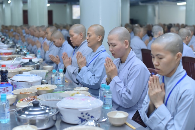 Dharma talk Good roots - blessing - conditions of Pure Land practitioners - The 97 th Seven-day Retreat - Part 2