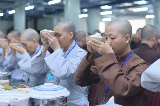 Dharma talk Good roots - blessing - conditions of Pure Land practitioners - The 97 th Seven-day Retreat - Part 2