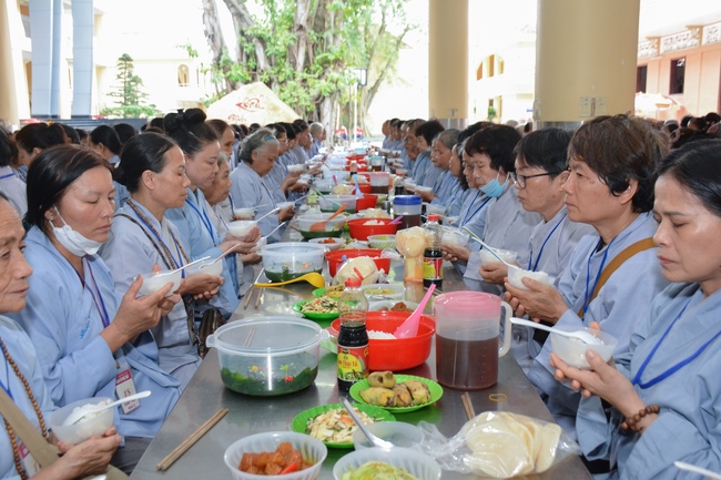 Dharma talk Good roots - blessing - conditions of Pure Land practitioners - The 97 th Seven-day Retreat - Part 2