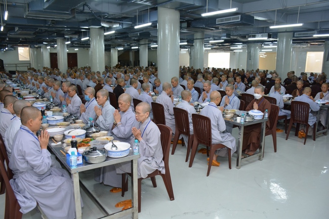 Dharma talk Good roots - blessing - conditions of Pure Land practitioners - The 97 th Seven-day Retreat - Part 2