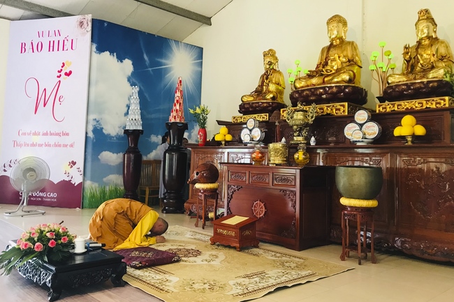 One - Day Retreat at Dong Cao pagoda