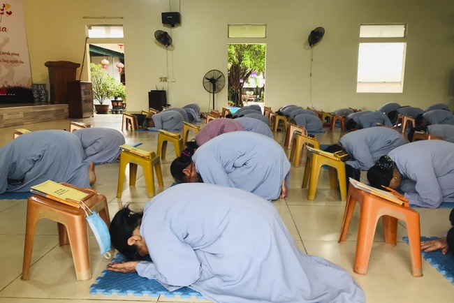 One - Day Retreat at Dong Cao pagoda