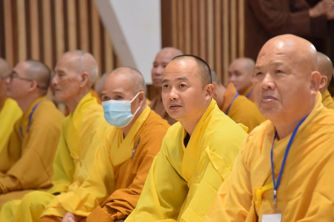 Dharma talk “Reciting Buddha, Reciting Amitabha Buddha” in the 97th Seven-day Retreat